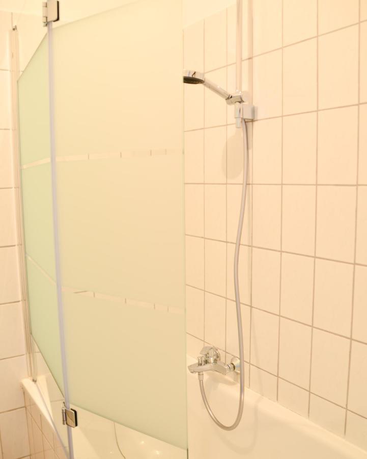 Milpau Bottrop 2 - Modernes Und Zentrales Premium-Apartment Fuer 4 Personen Mit Queensize-Bett Und Einzelbetten - Netflix, Nespresso Und Smart-Tv Exterior foto